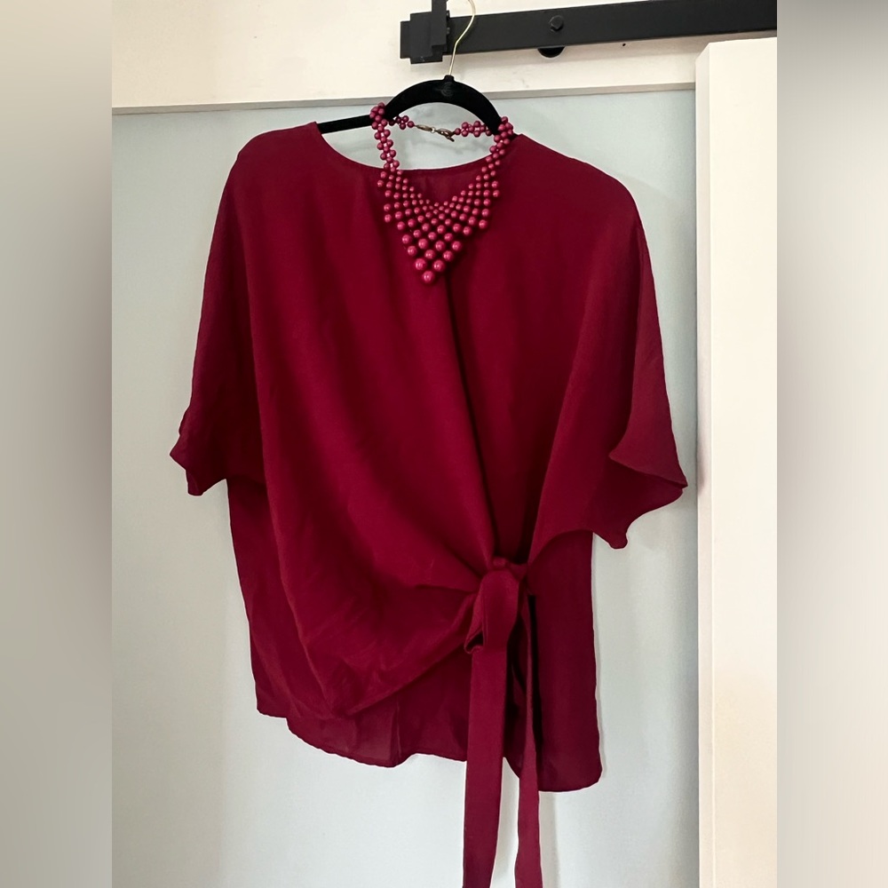 Tie waist minimalist shirt. Cranberry.
